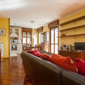 Casa Luminosa Con 2 Ed Terrazza Unica Bergamo