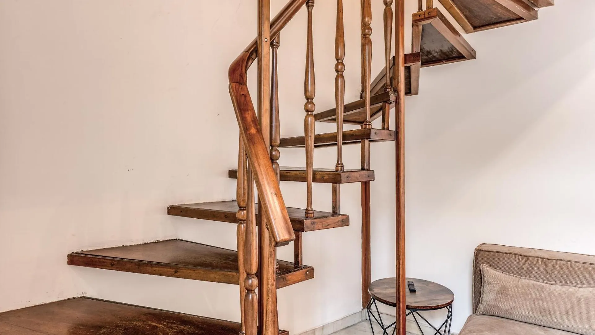 V E N E R E Apartments Rome Italy