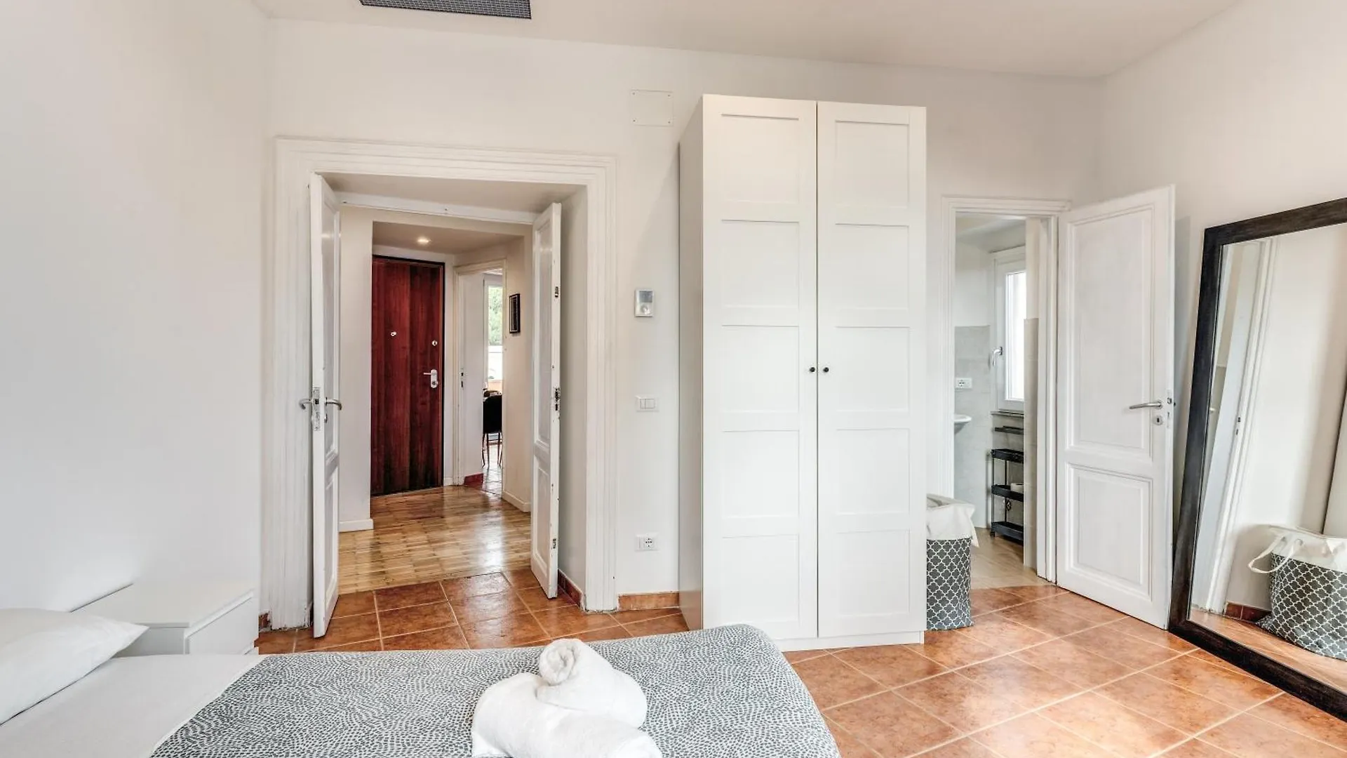 V E N E R E Apartments Rome 0*,  Italy