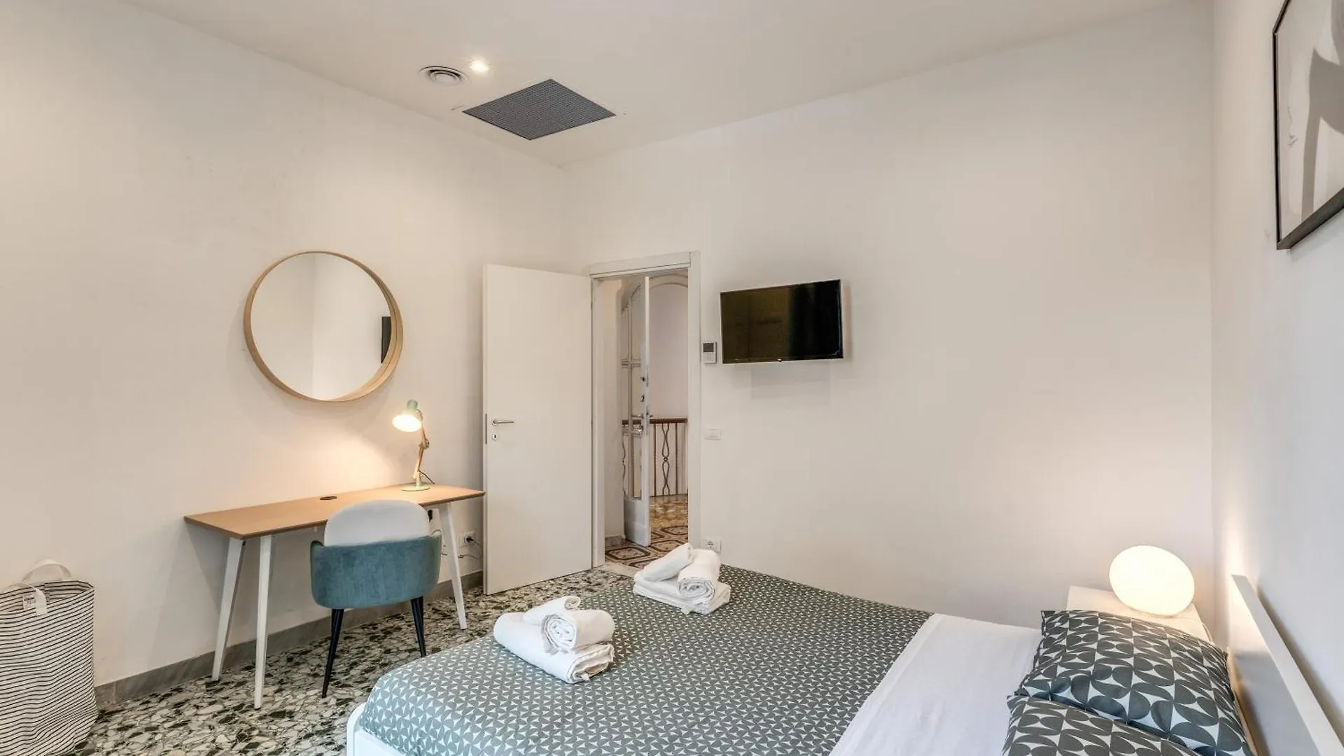 V E N E R E Apartments Rome Italy