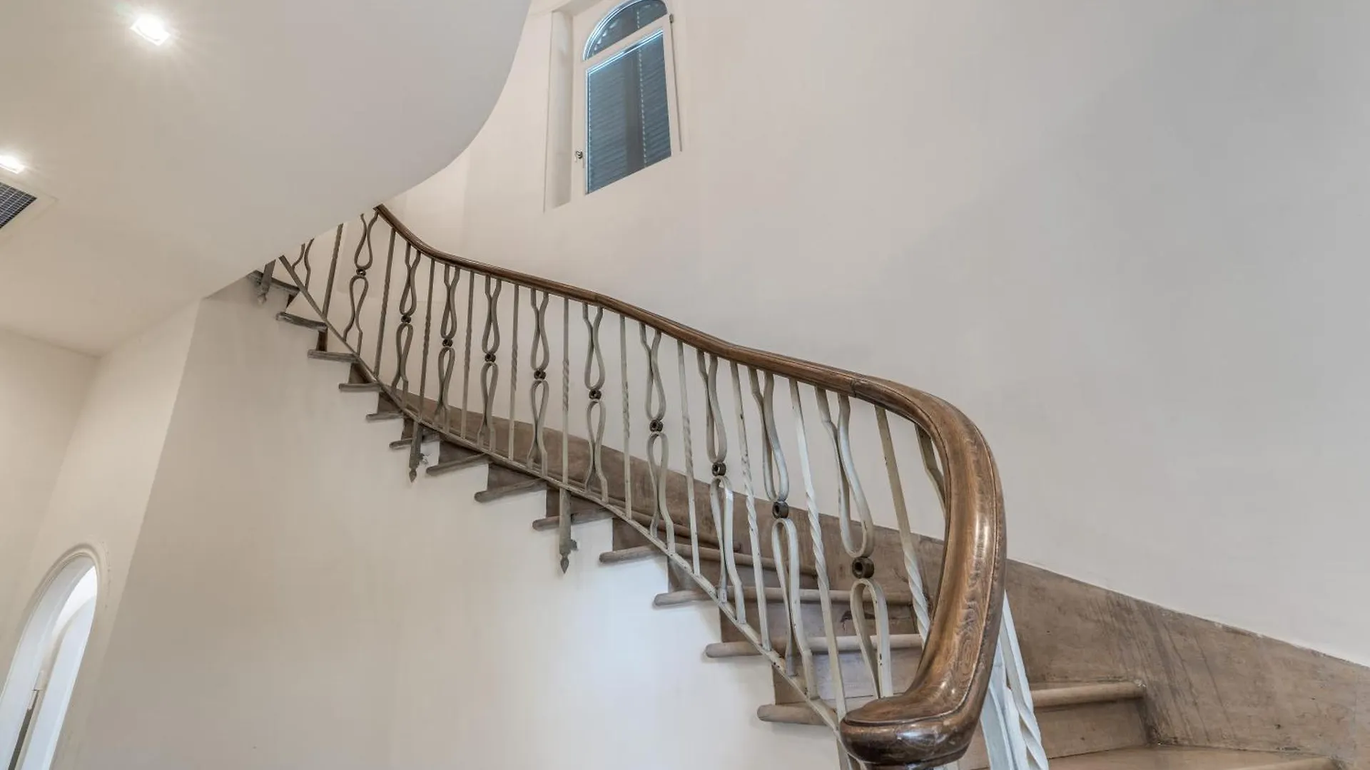 V E N E R E Apartments Rome 0*,  Italy